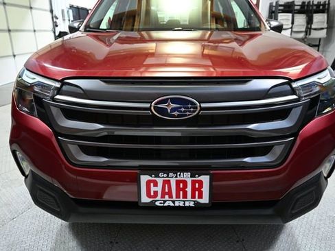 Used 2025 Subaru Forester Premium AWD/4WD image 19