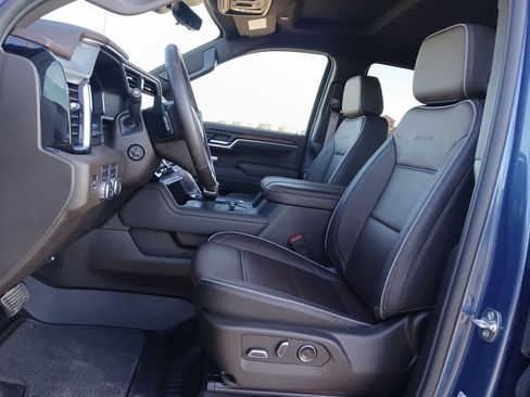 Used 2025 GMC Sierra 1500 Denali w/ Technology Package AWD/4WD image 22