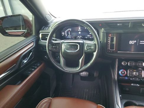 Used 2024 GMC Yukon Denali Ultimate AWD/4WD image 12