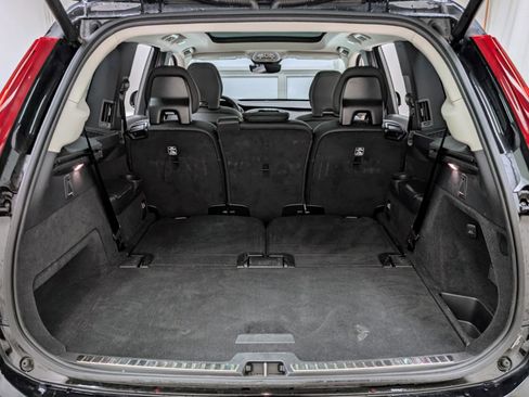 Used 2025 Volvo XC90 B6 Plus image 23