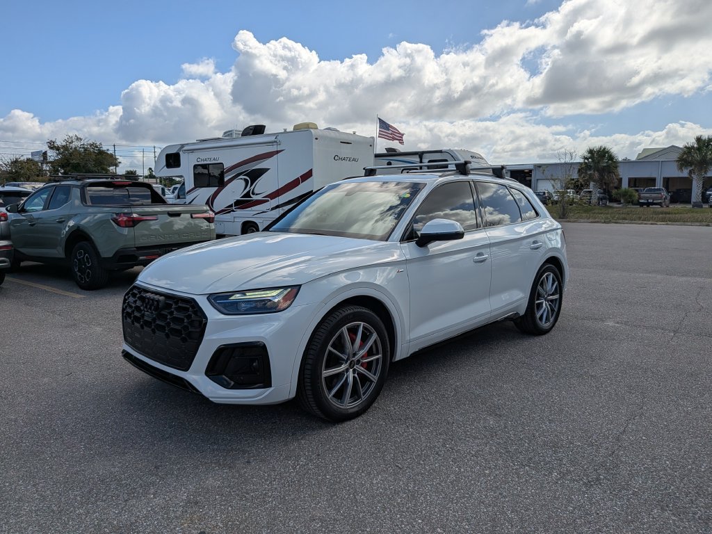 Used 2024 Audi Q5 e Premium Plus w/ Premium Plus Package AWD/4WD image 4