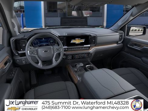 New 2026 Chevrolet Silverado 1500 RST w/ LPO, Dark Essentials Package AWD/4WD image 17