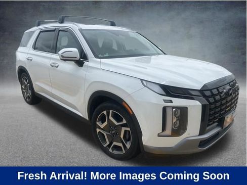 Used 2023 Hyundai Palisade SEL FWD image 1