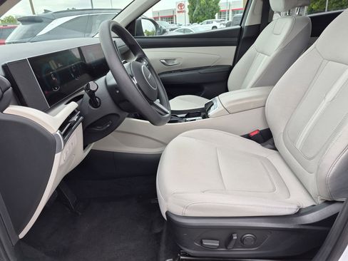 Certified 2025 Hyundai Tucson SEL AWD/4WD image 17