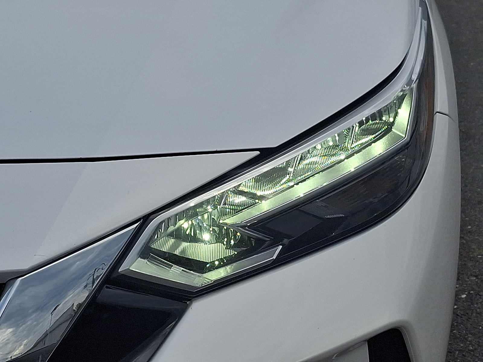 Used 2022 Nissan Sentra SR FWD image 9