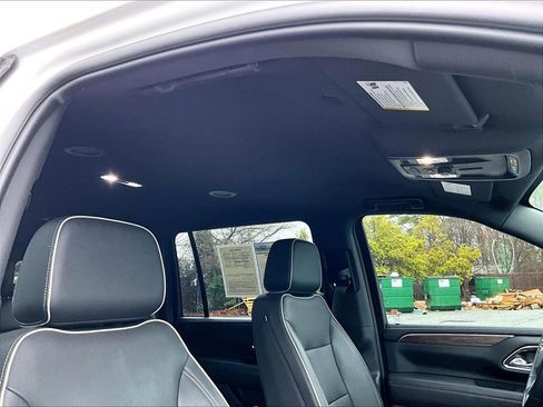 Certified 2023 Chevrolet Suburban Premier image 18