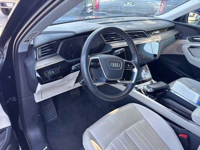 Used 2024 Audi Q8 e-tron Premium Plus w/ Premium Plus Package AWD/4WD image 7