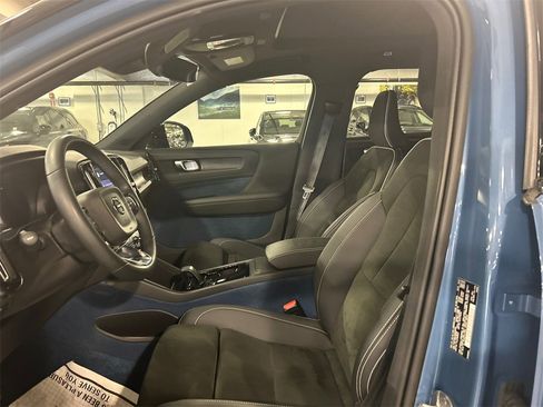 Certified 2023 Volvo XC40 Recharge Plus image 10