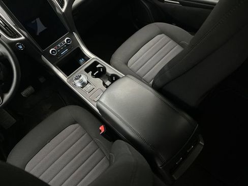 Used 2024 Ford Edge SE AWD/4WD image 25