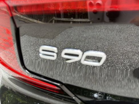 Used 2025 Volvo S90 B6 Plus AWD/4WD image 15