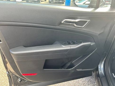 New 2026 Kia Sportage LX image 28