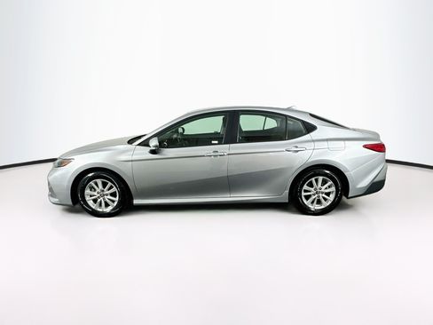 Used 2025 Toyota Camry LE FWD image 4