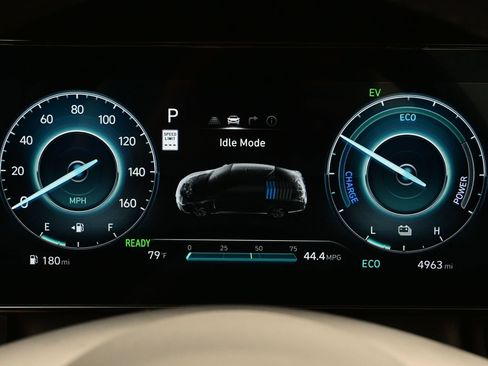 Certified 2026 Hyundai Elantra SEL FWD image 23