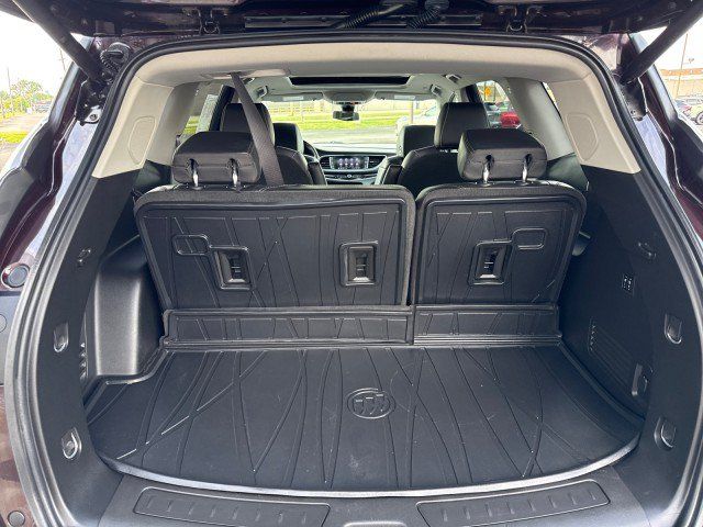 Used 2020 Buick Enclave Avenir w/ Avenir Technology Package AWD/4WD image 29