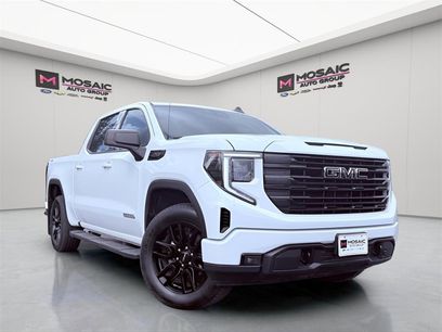 Used 2023 GMC Sierra 1500 Elevation w/ LPO, Elevation Black Package