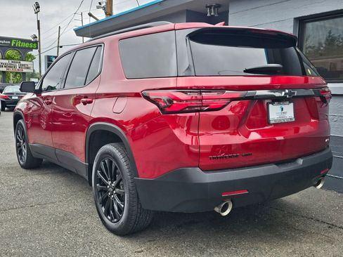 Used 2024 Chevrolet Traverse RS AWD/4WD image 3