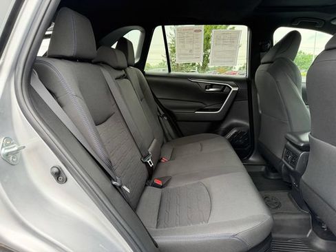 Certified 2022 Toyota RAV4 SE w/ Convenience Package AWD/4WD image 17