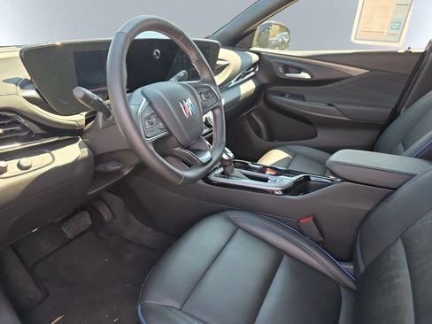 Used 2024 Buick Envista Sport Touring w/ Convenience I Package FWD image 11