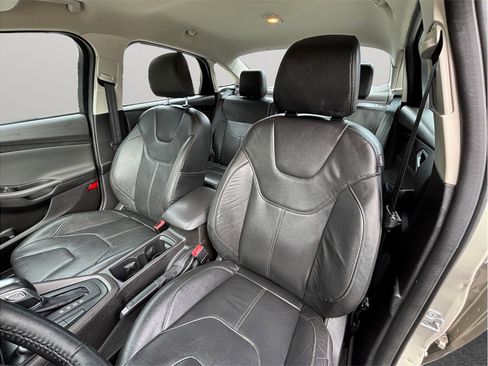 Used 2015 Ford Focus SE w/ Equipment Group 201A image 14