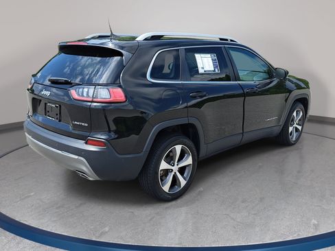 Used 2021 Jeep Cherokee Limited w/ Elite Package FWD image 5