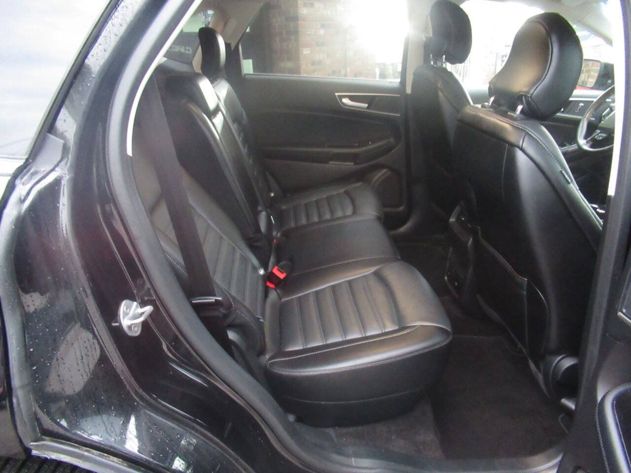 Used 2018 Ford Edge SEL w/ Equipment Group 201A AWD/4WD image 6