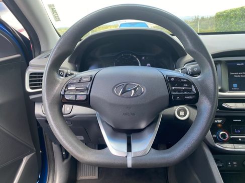 Used 2018 Hyundai Ioniq Blue FWD image 14