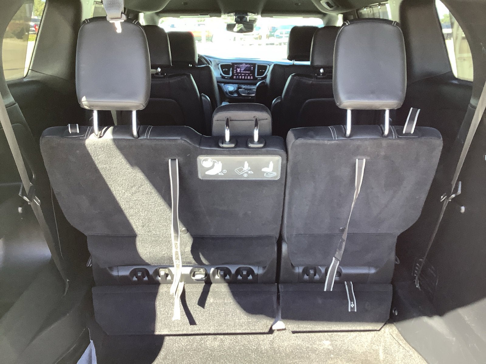 Used 2020 Chrysler Pacifica Touring-L w/ Advanced Safetytec Group AWD/4WD image 19