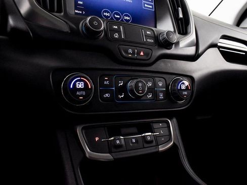 Used 2024 GMC Terrain AT4 w/ Tech Package image 30