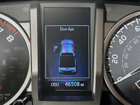 Used 2022 Toyota Tacoma SR5 image 33