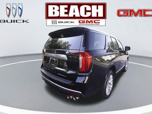 Used 2024 GMC Yukon Denali AWD/4WD image 3