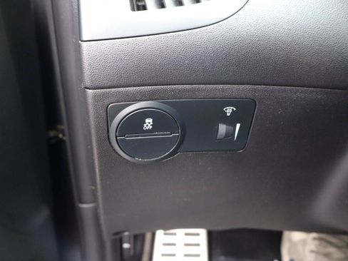 Used 2015 Hyundai Genesis 3.8 RWD image 19