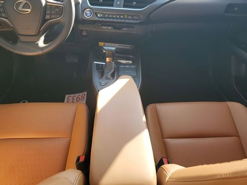 Used 2021 Lexus UX 250h image 22