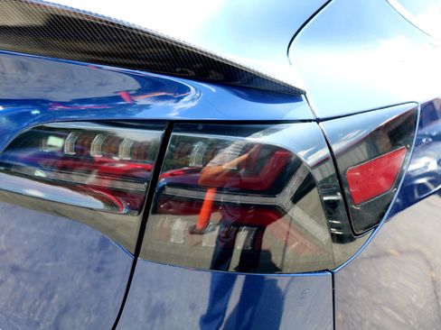 Used 2019 Tesla Model 3 Performance image 10