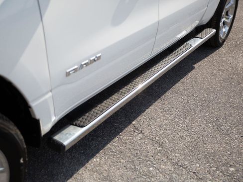 Used 2020 RAM 1500 Big Horn AWD/4WD image 11
