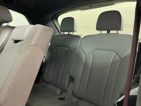 Used 2018 Audi Q7 3.0T Prestige w/ Prestige Package AWD/4WD image 17