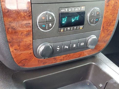 Used 2011 Chevrolet Silverado 2500 LTZ w/ LTZ Plus Package image 19