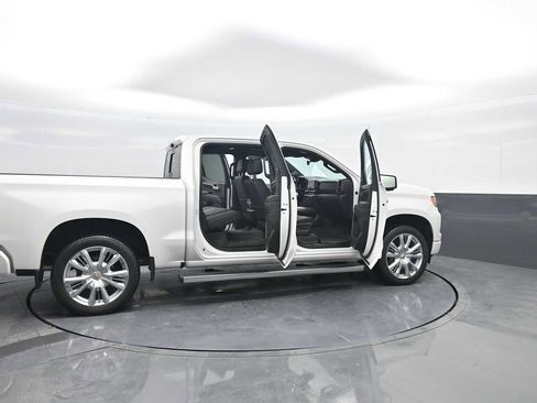 Used 2024 Chevrolet Silverado 1500 High Country image 46