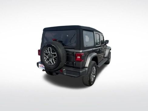 Used 2024 Jeep Wrangler Sahara image 37