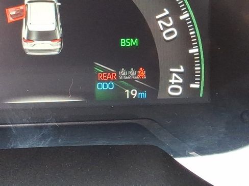 Certified 2025 Toyota RAV4 XLE w/ Convenience Package image 21