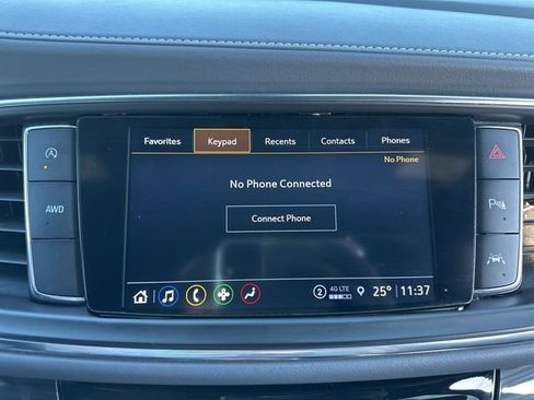 Used 2022 Buick Enclave Essence image 12