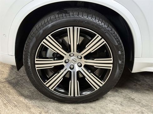Used 2021 Volvo XC90 T8 Inscription w/ Protection Package Premier image 13