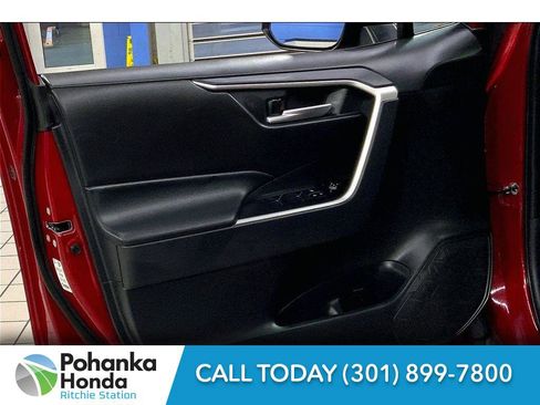 Used 2025 Toyota RAV4 XLE image 25