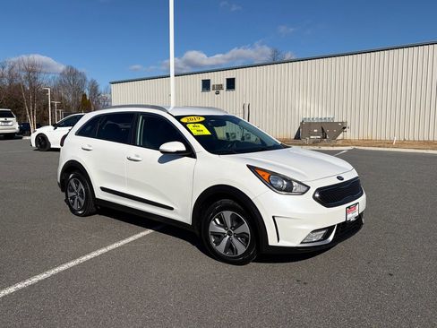 Used 2019 Kia Niro EX image 1