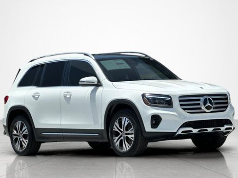 New 2025 Mercedes-Benz GLB 250 4MATIC image 7