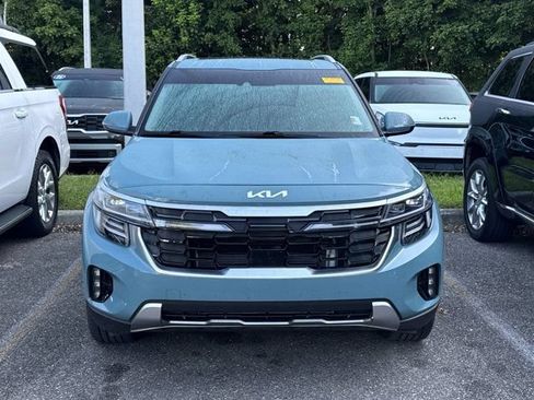 Used 2024 Kia Seltos SX w/ SX Sunroof Package AWD/4WD image 2