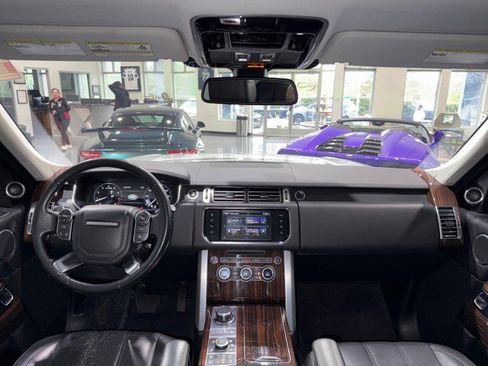 Used 2016 Land Rover Range Rover HSE image 9