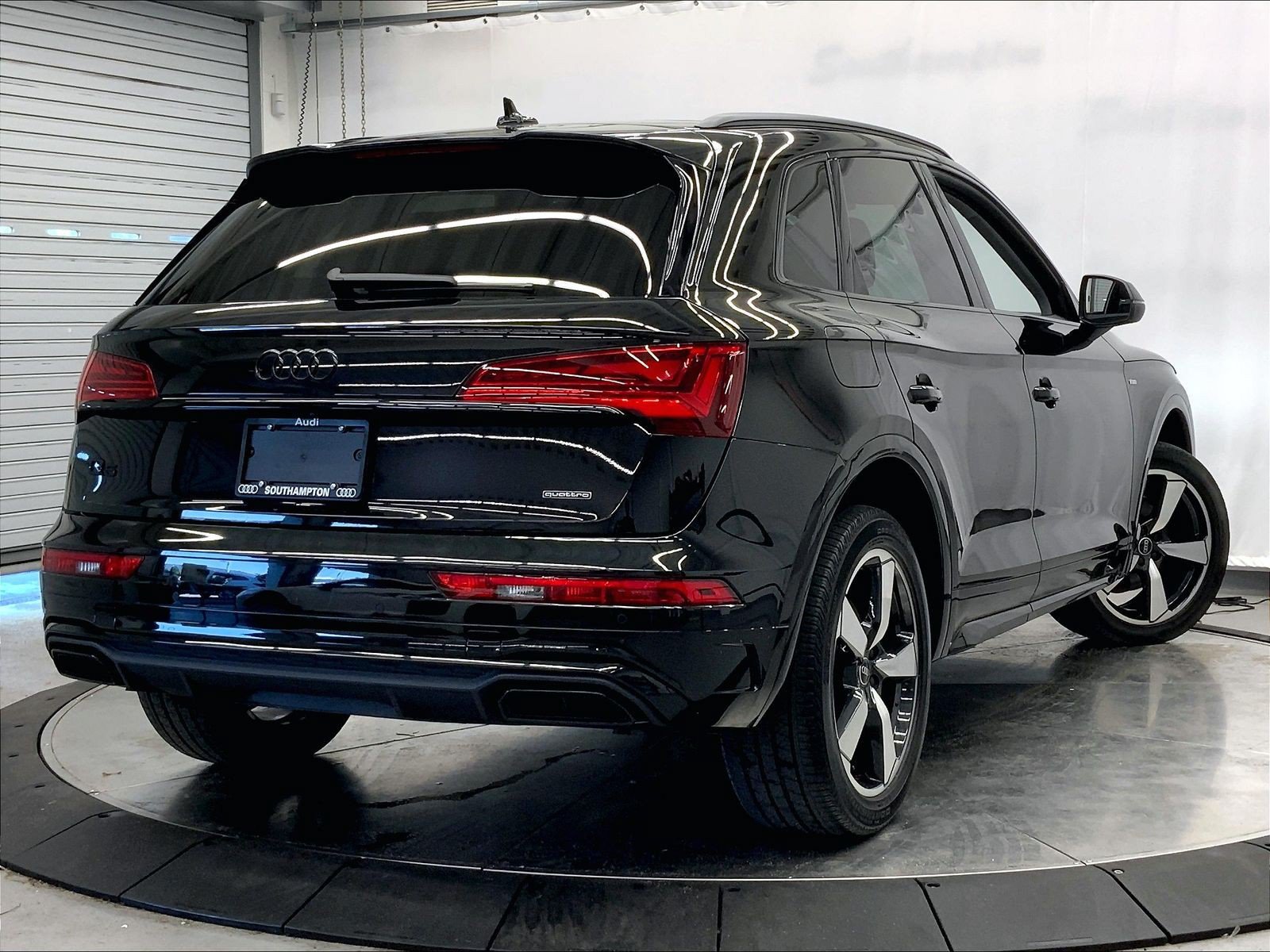 Certified 2023 Audi Q5 2.0T Premium Plus w/ Premium Plus Package AWD/4WD image 12