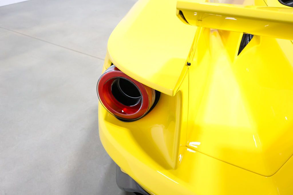 Used 2020 Ford GT Carbon Series RWD image 95