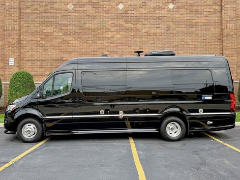 Used 2020 Mercedes-Benz Sprinter 3500 image 11