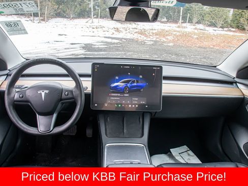 Used 2022 Tesla Model 3 Standard Range image 15